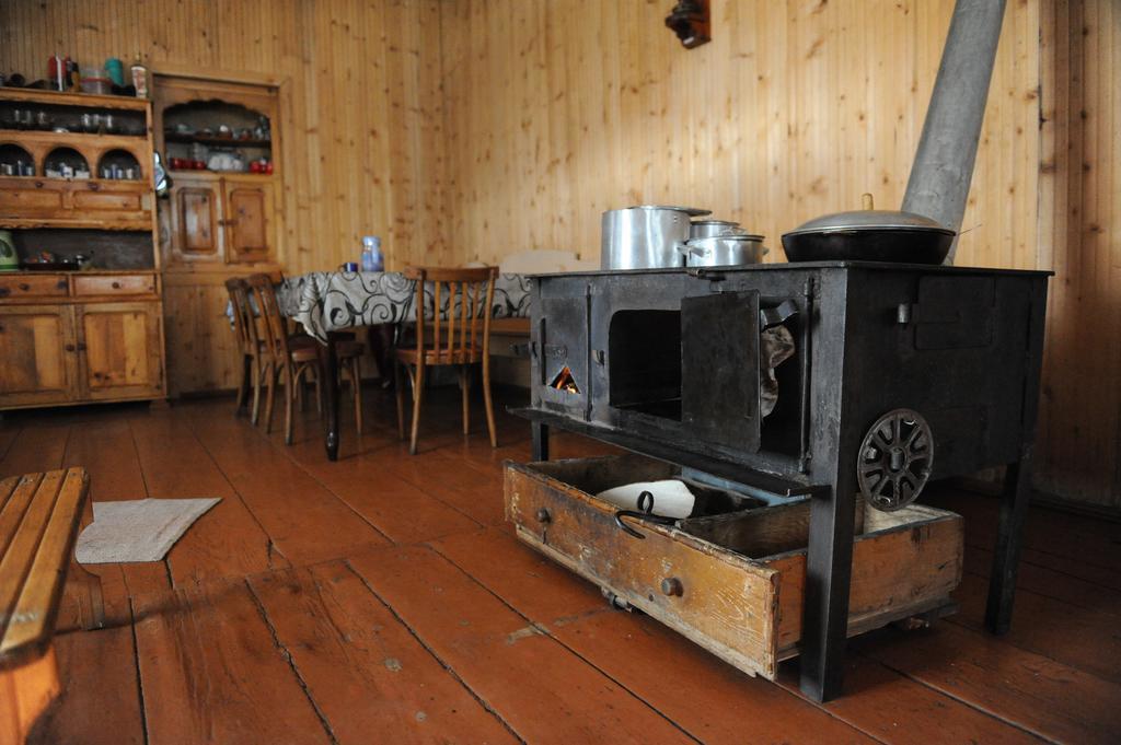 Guest House Murkvam Tvebishi Rum bild
